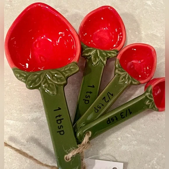 New Trendy Ceramic strawberry shaped measuring Spoons 4 pc set, great gifts! - Picture 6 of 8